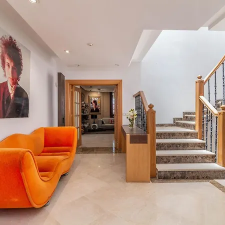 Lxr Villa Elysee 4Hab Accommodaton * פואנגירולה