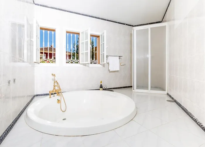 וילה Lxr Villa Elysee 4Hab Accommodaton *